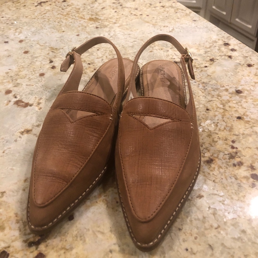 Sperry ladies 8.5 back strap mule. Excellent condition beige